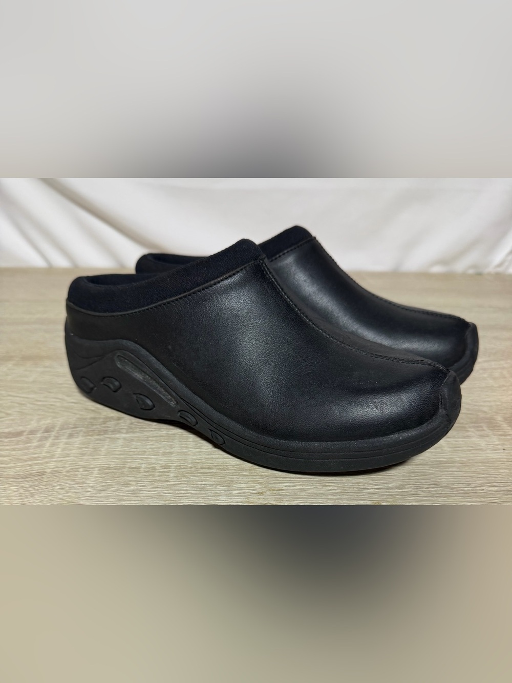 Alpine Woods Women’s Black Leather Mule/Clog, Sz 6-1/2, Excellent Condition